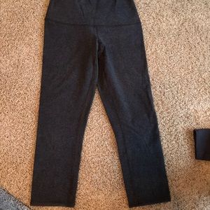 lululemon size 4 gray cropped leggings